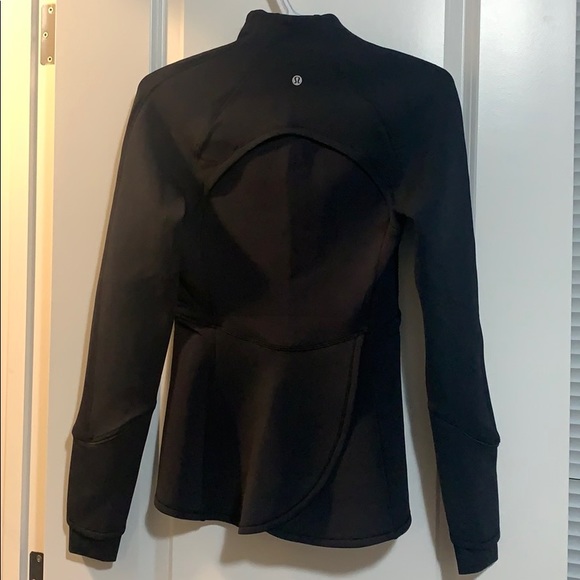 ❌ SOLD ❌ Lululemon sweater “run with heart” - Picture 2 of 5